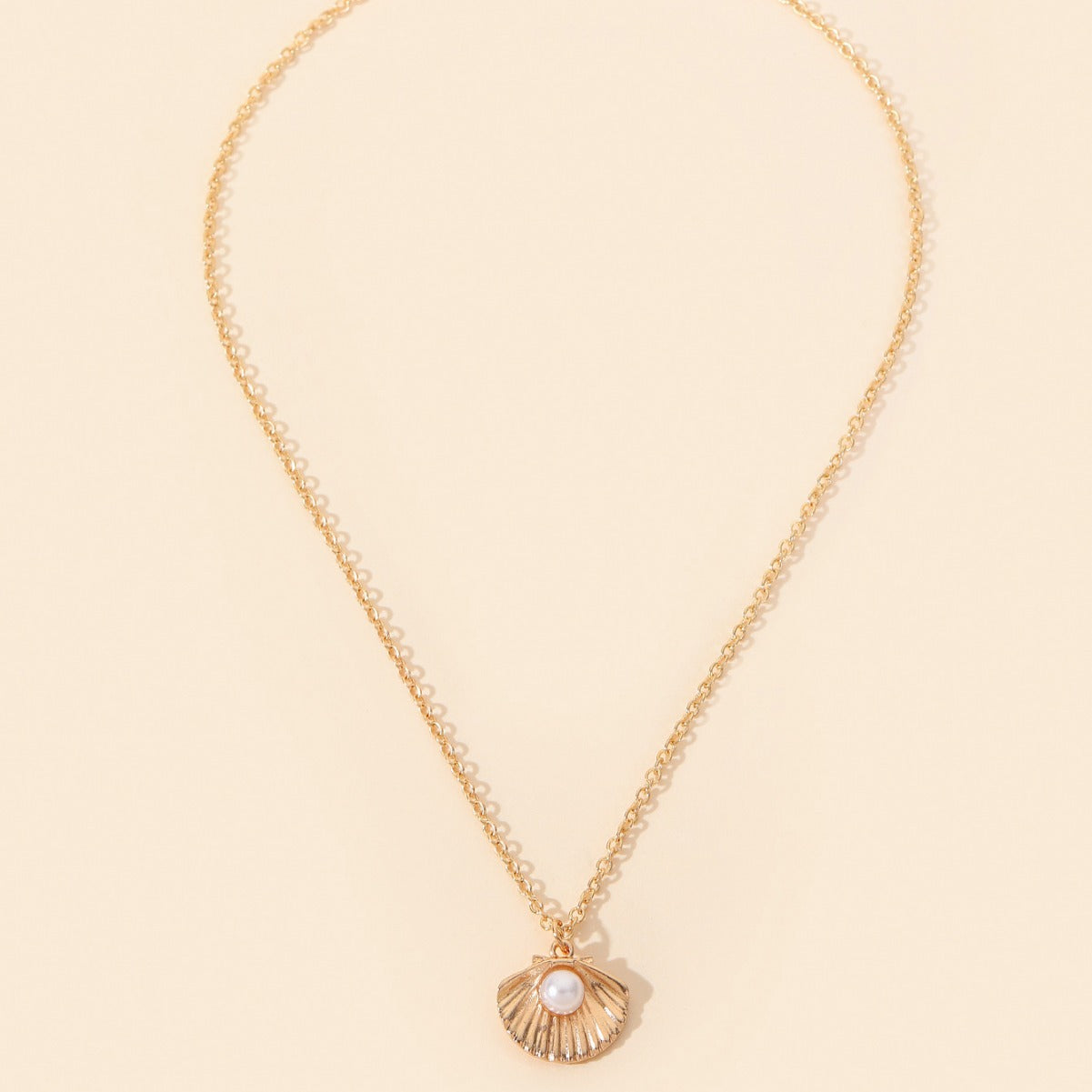 Shell Pearl Necklace