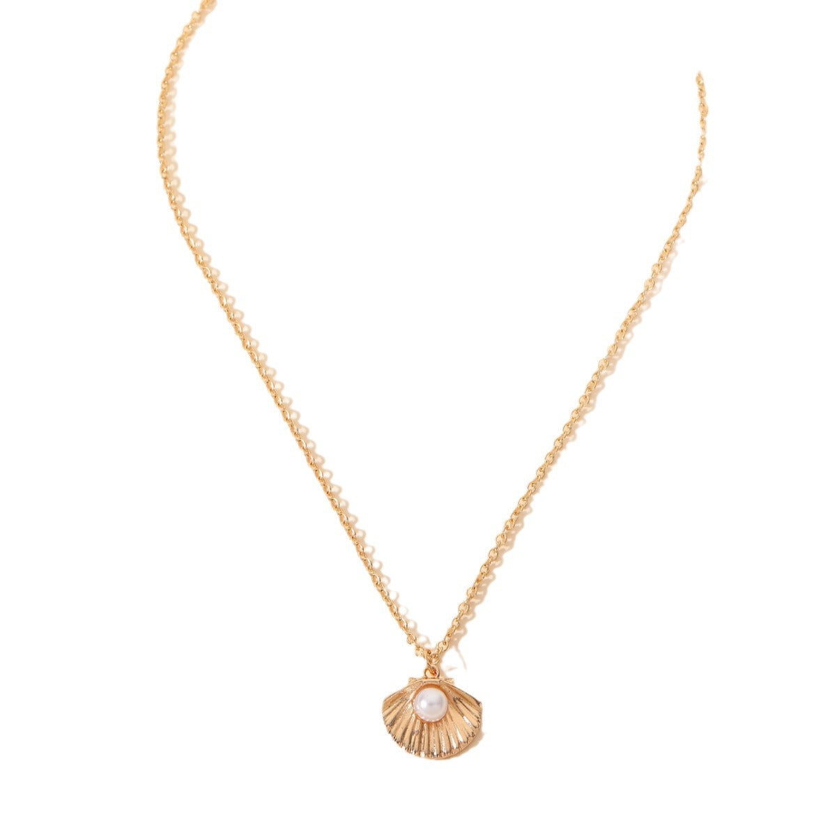 Shell Pearl Necklace